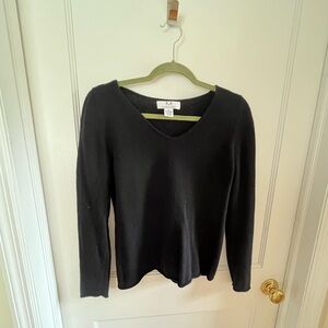 EUC Black cashmere vneck sweater